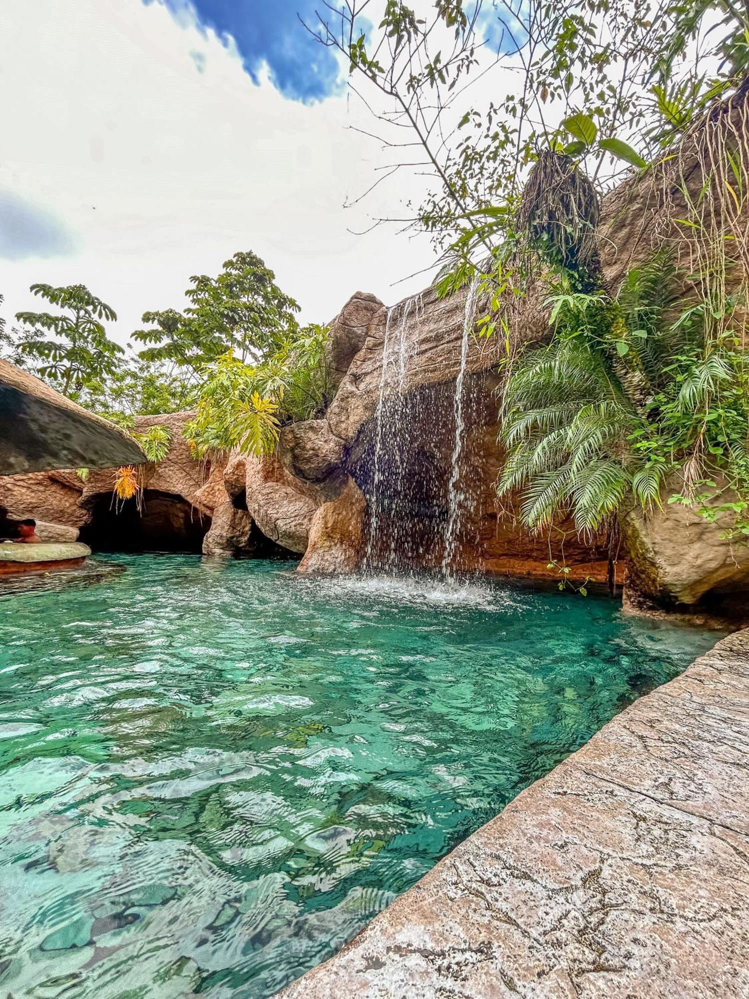 Hotel Relax Termalitas - Thermal Water La Fortuna Luaran gambar