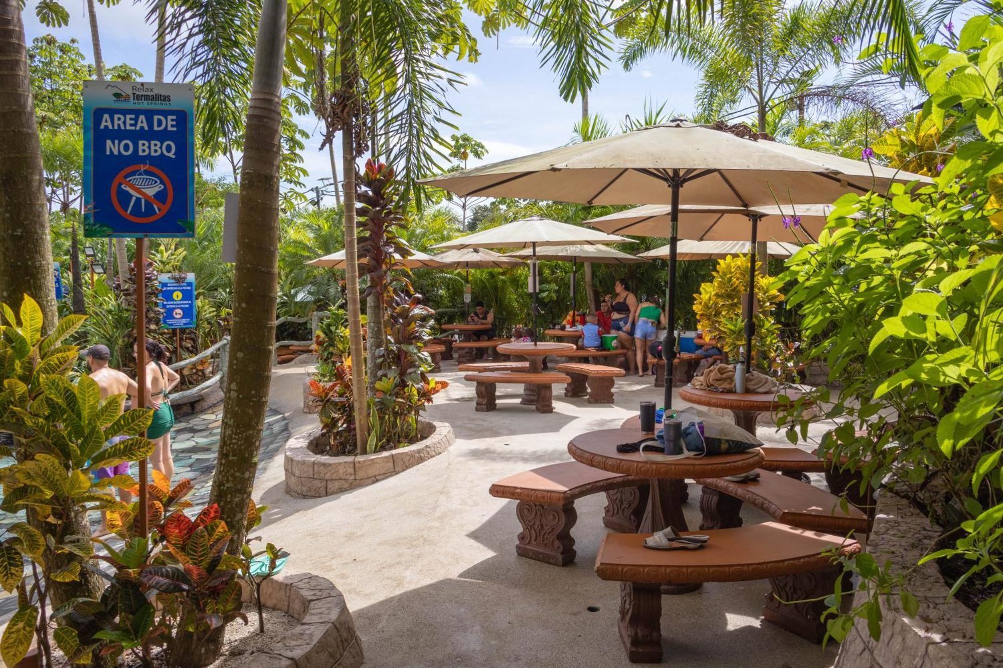 Hotel Relax Termalitas - Thermal Water La Fortuna Luaran gambar