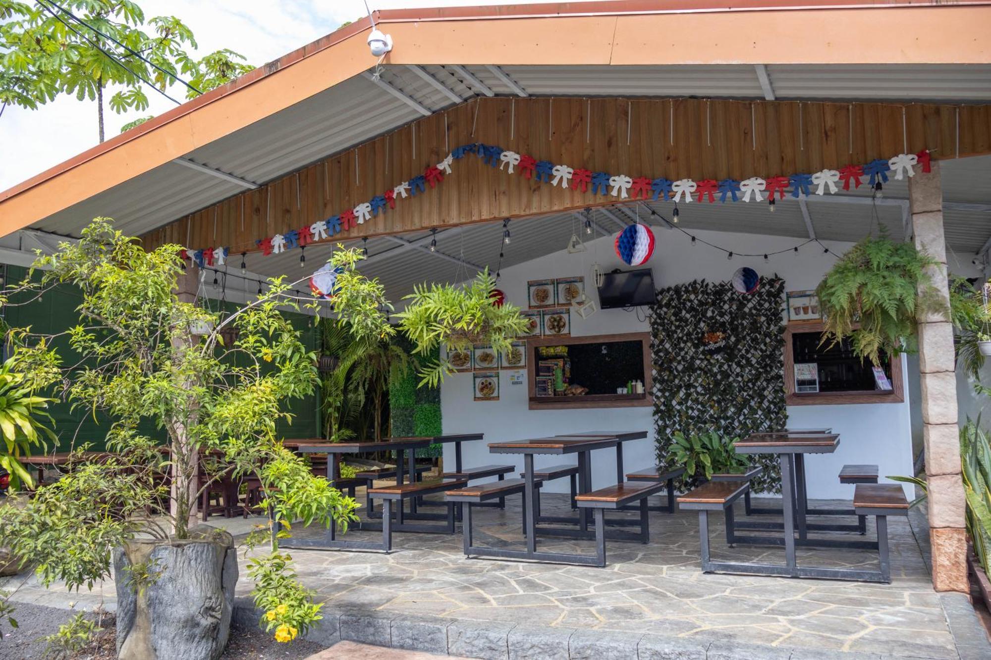 Hotel Relax Termalitas - Thermal Water La Fortuna Luaran gambar